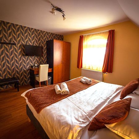 Hotel Barackvirág Panzió Tihany Esterno foto