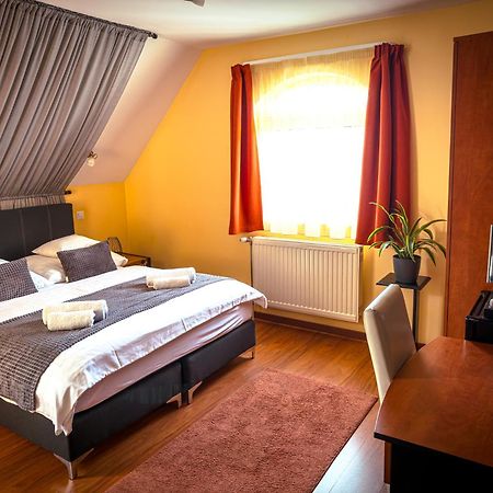 Hotel Barackvirág Panzió Tihany Esterno foto