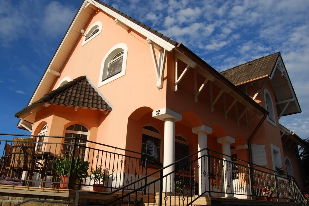 Hotel Barackvirág Panzió Tihany Esterno foto