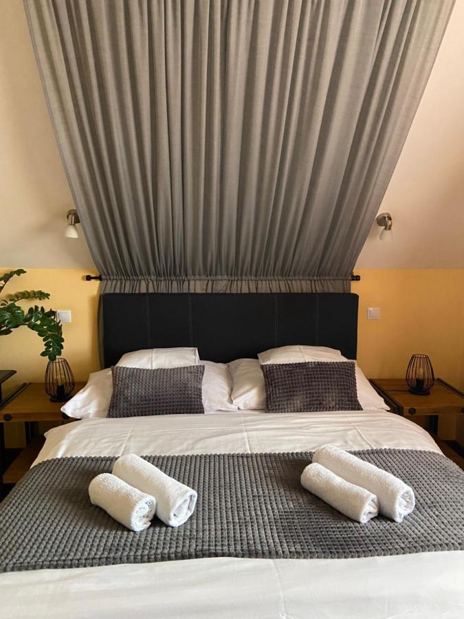 Hotel Barackvirág Panzió Tihany Esterno foto