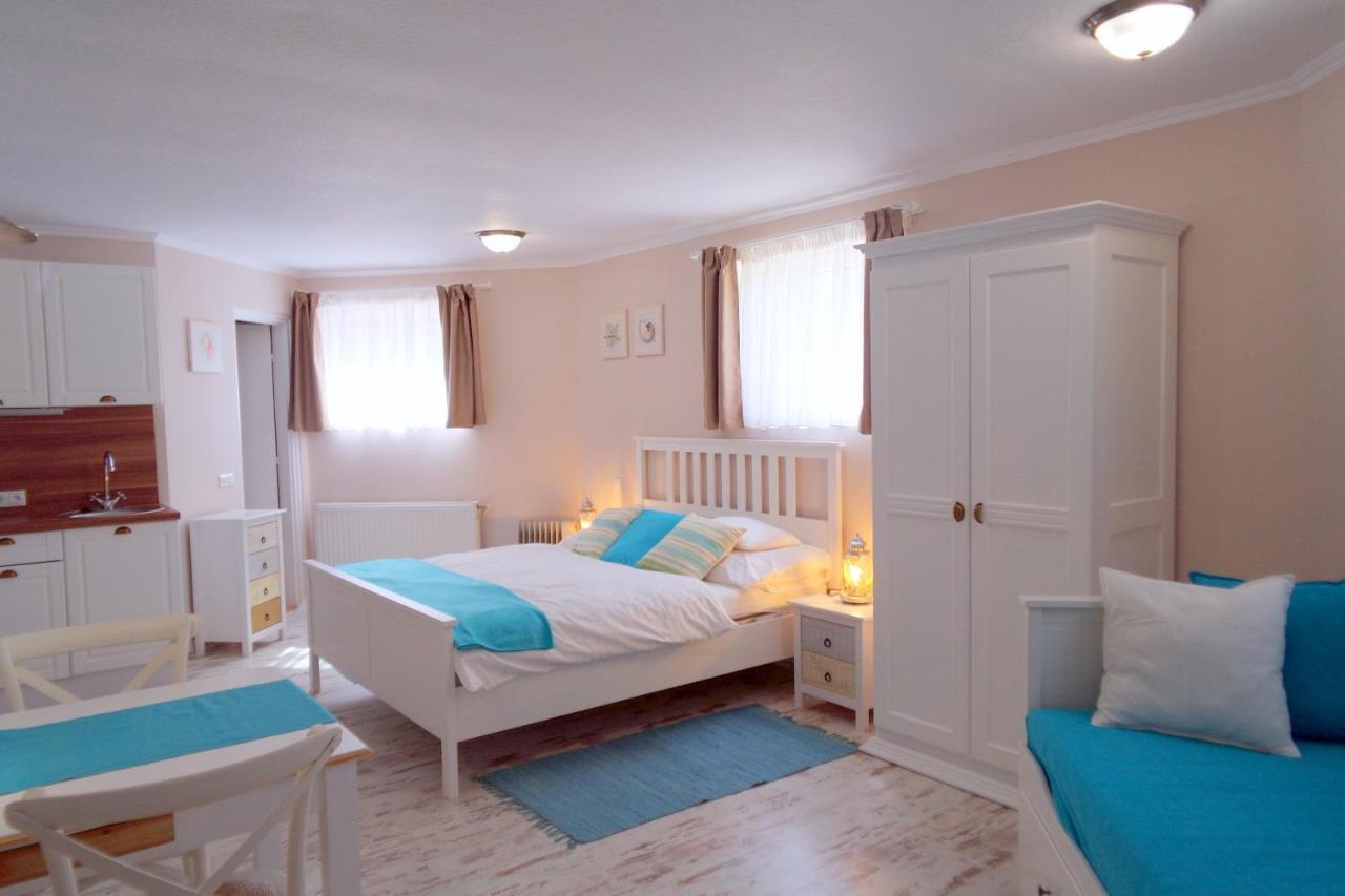 Hotel Barackvirág Panzió Tihany Esterno foto